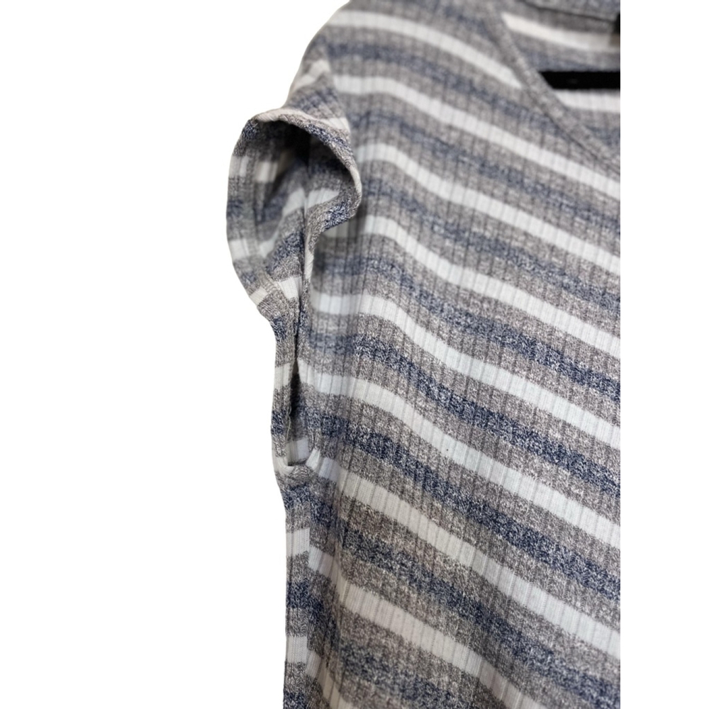 EUC Lane Bryant Top Size 14/16 Blue Gray Striped Dolman Sleeves - Picture 2 of 4